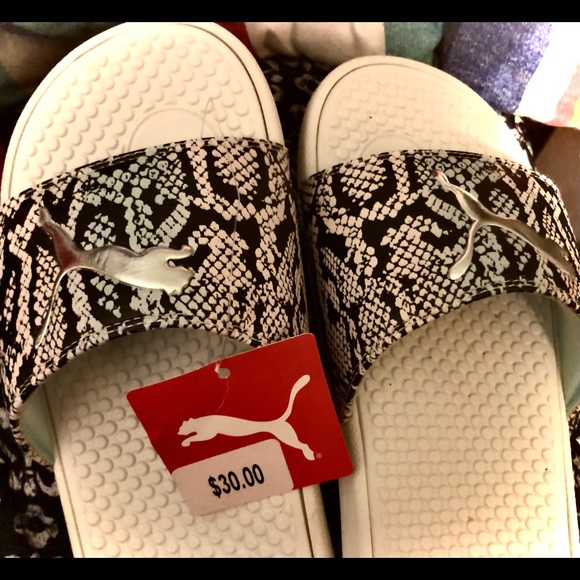 Woman’s puma sandal slides size 10new with tags $30 - Picture 3 of 4